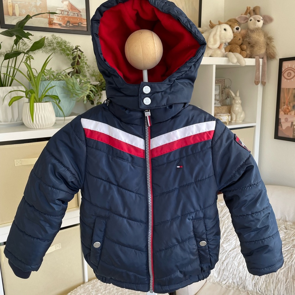 Tommy Hilfiger puffer jacket with removable hood